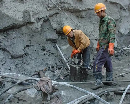 阿瓦提地基下沉注浆